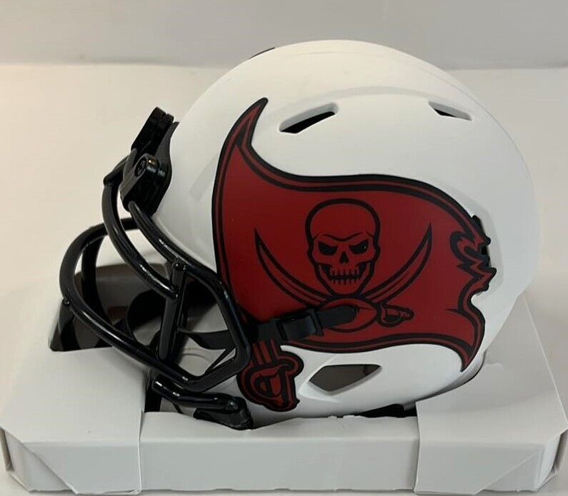 Derrick Brooks Signed Speed Lunar Mini Helmet Tampa Bay Buccaneers Becket Cert